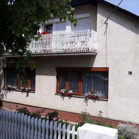 Apartment In Siofok/Balaton 19854 Екстериор снимка